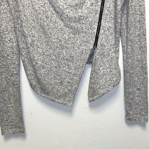 Logan Size Small Heathered Gray Moto Cowl Neck High Low Zipper Sweater 3350 - Picture 4 of 7